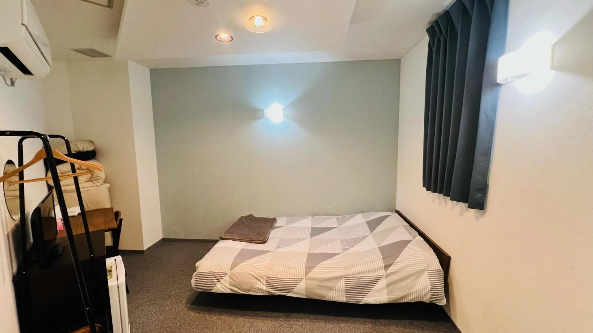 Hotel Leola - Vacation Stay 25772V Osaka 0*,  Japonia